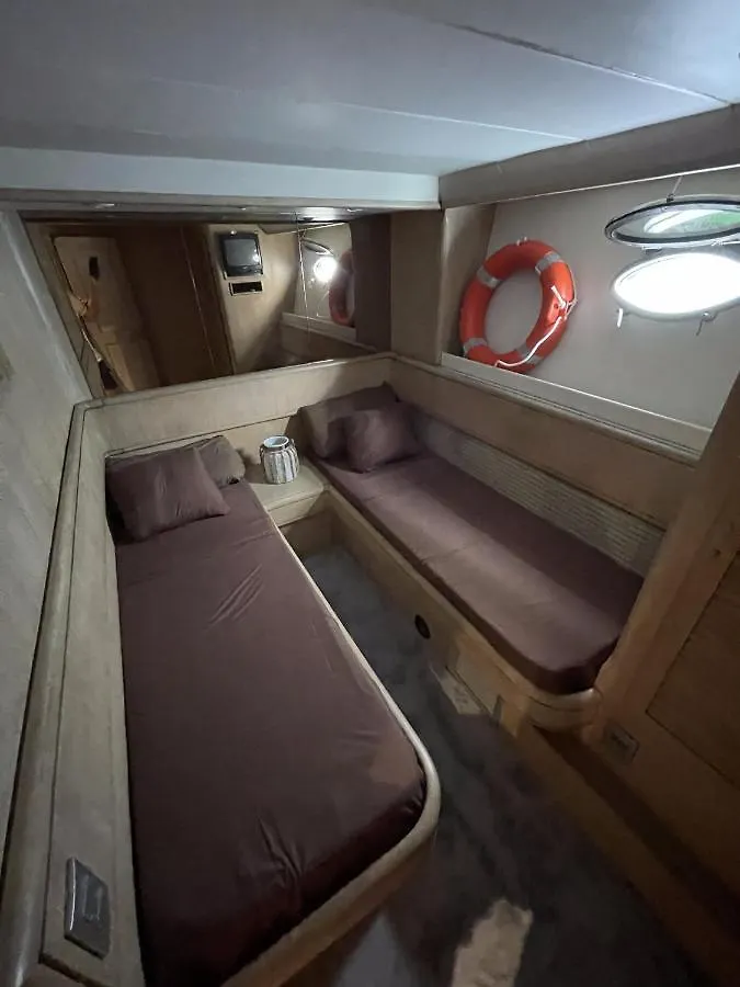 Hotel Yacht Sotavento Sant Adrià de Besòs